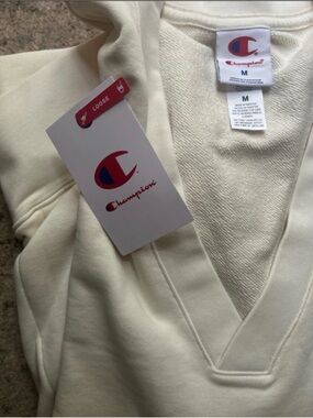 Champion Cream V-Neck Oversized Pullover Sweater